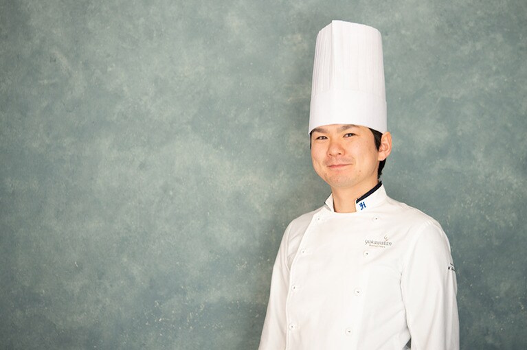 「ユカワタン」の若き料理長、松本博史シェフ。繊細なクラシックフレンチが楽しみ。