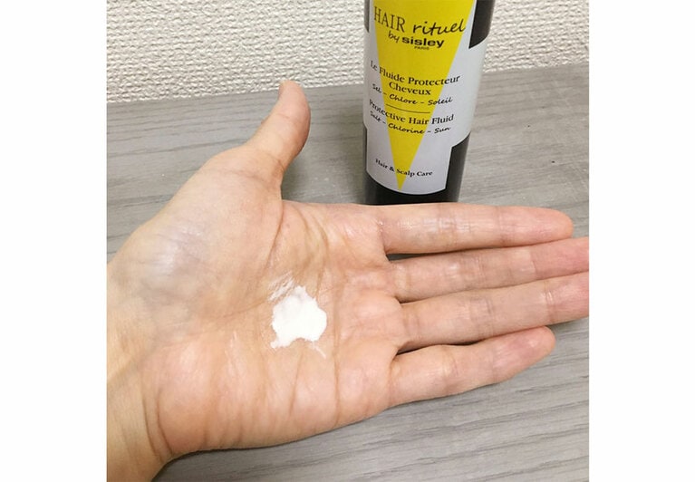 手に取るとこんな感じです。