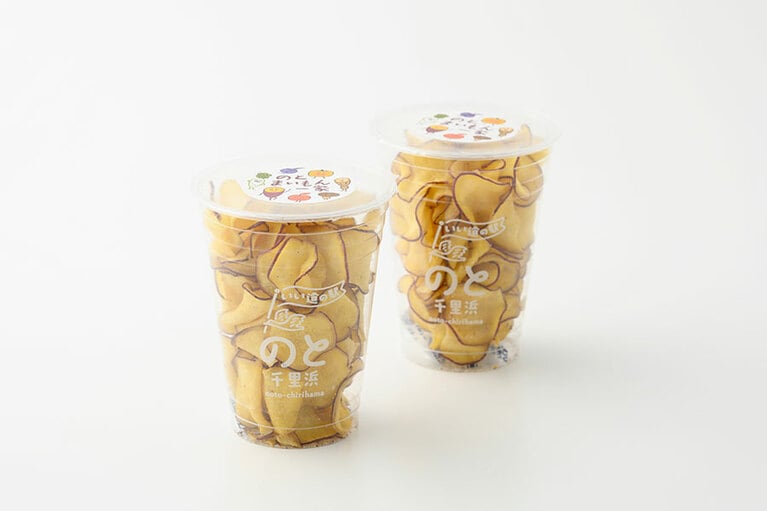 紅はるかチップス 各378円（50g）。