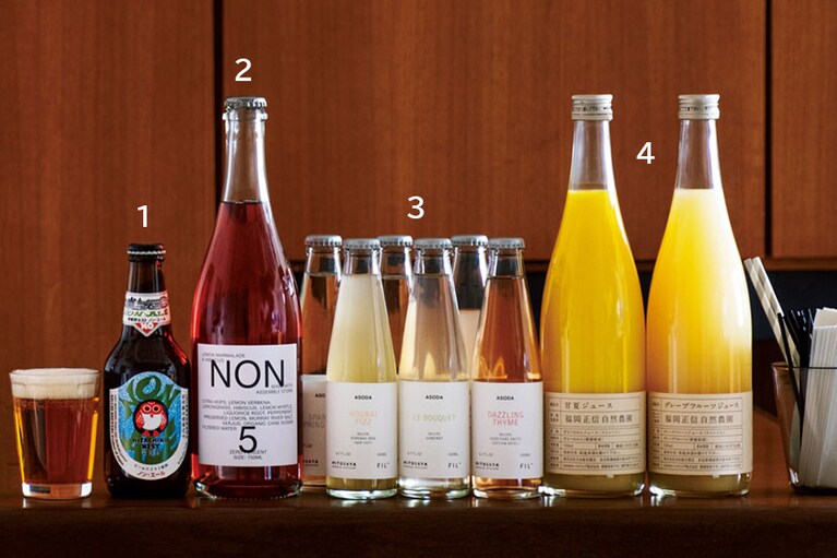 1：常陸野ネスト ノン・エール 330mL 248円／木内酒造 
2：No.5 レモンマーマレイド＆ハイビスカス 750mL 3,456円／アルト・アルコ
3：ASODA ダズリングタイム、ル・ブーケ、プラム・エリクシール、ホウライ・フィズ各1本、強炭酸水2本の6本セット 各200mL 3,110円／mitosaya 
4：希少な国産柑橘を贅沢に使った自慢の味。果実まるごとストレートジュースセット　グレープフルーツジュース、甘夏ジュースのセット 各720mL 6,480円／福岡正信自然農園