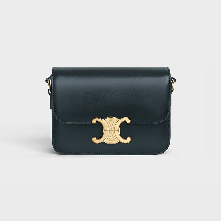 “トリオンフ ティーン”シャイニーカーフスキン（H14×W18.5×D8cm）495,000円（ウィメンズ限定商品、予定価格）。