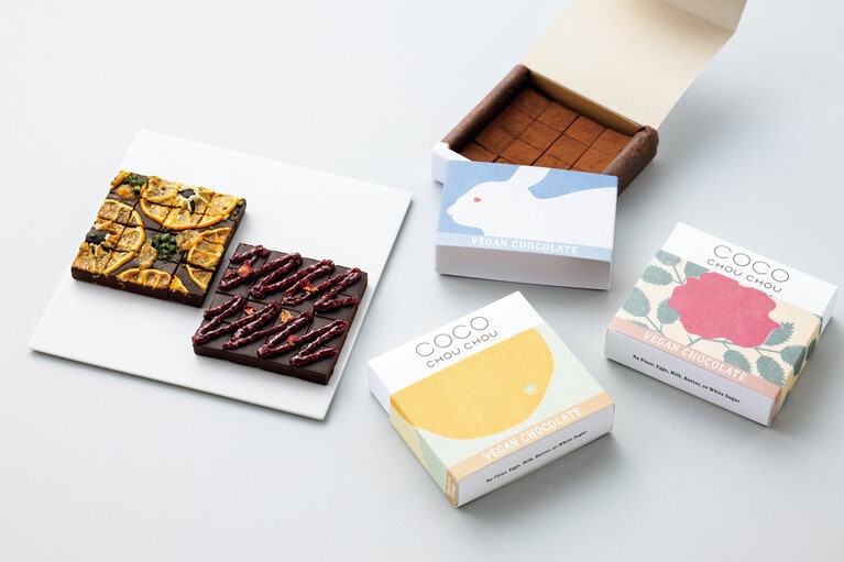 【山村光春さんのベストギフト】ヴィーガン生チョコレート 3箱セット 16粒入り×3箱（プレーン・マンダリンオレンジ・ローズ＆ラズベリー）5,190円／CocoChouChou