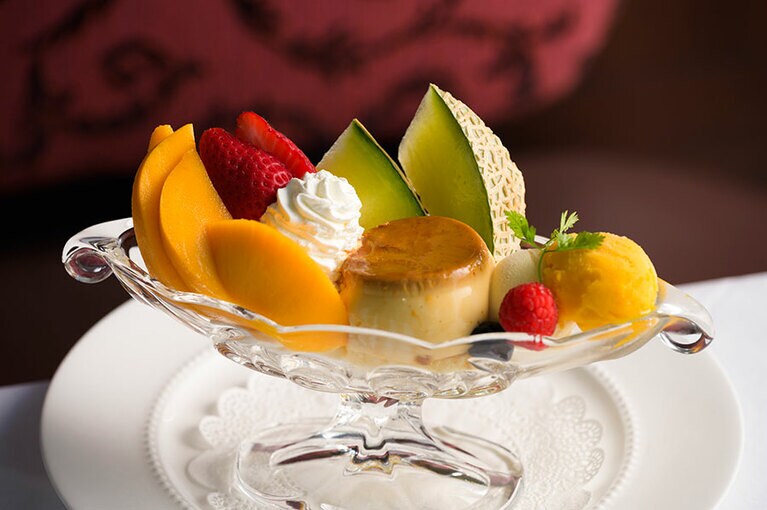 「ザ・クラシカル プリンアラモード」3,850円。