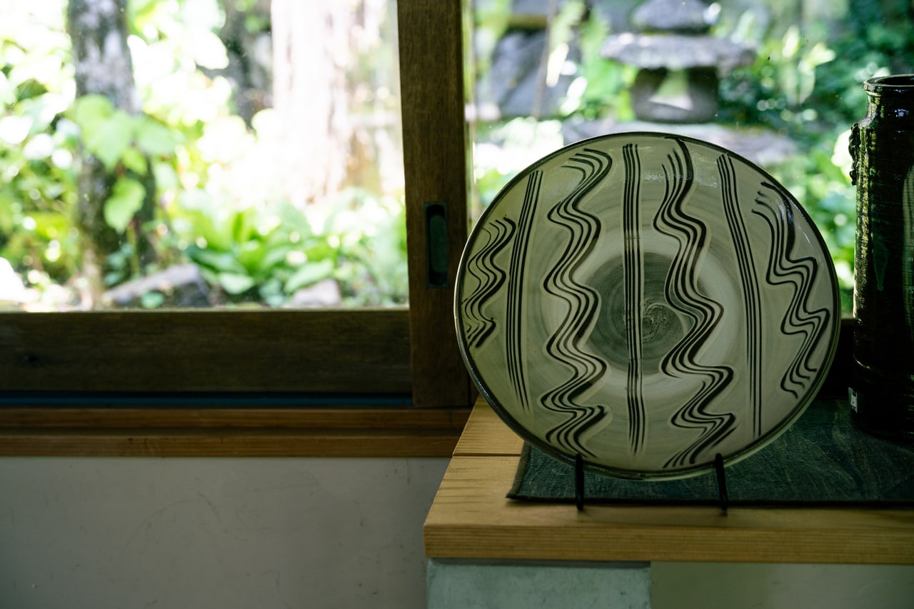 「休日に使ってほしい」とおススメしてもらった九寸皿。8,800円～。