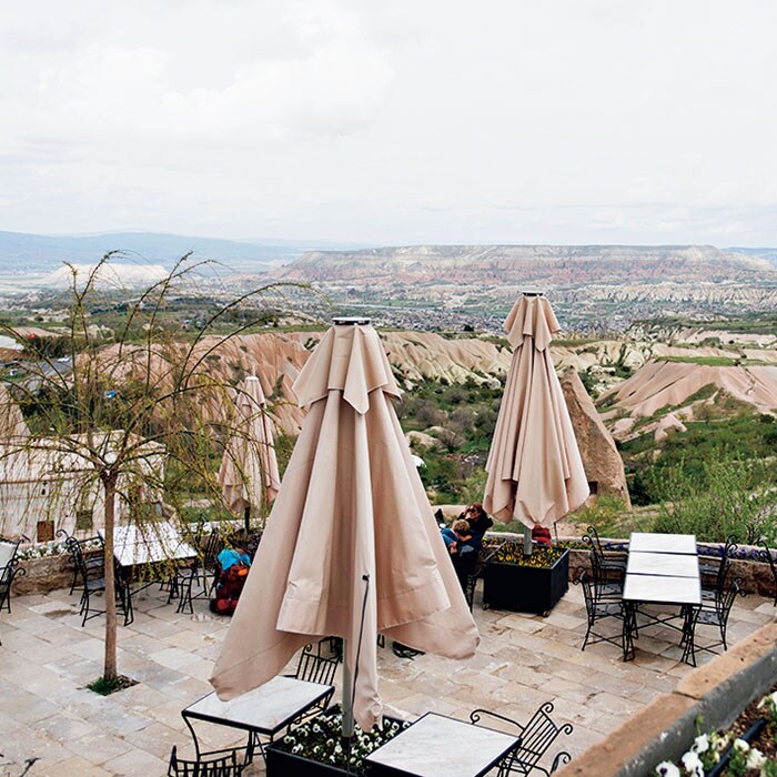 見晴らしの良いテラスで朝食を。