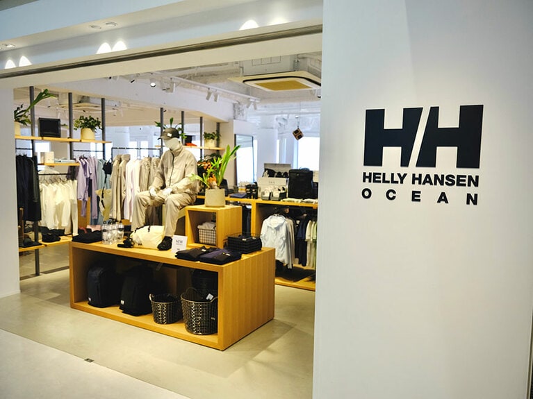 昨年11月に神奈川・葉山にオープンした「HELLY HANSEN OCEAN HAYAMA MARINA」。