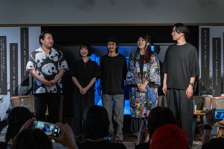 左から、夜馬裕さん、深津さくらさん、田中俊行さん、はおまりこさん、チビルマさん。このメンバーと夜明けを迎えるとは！