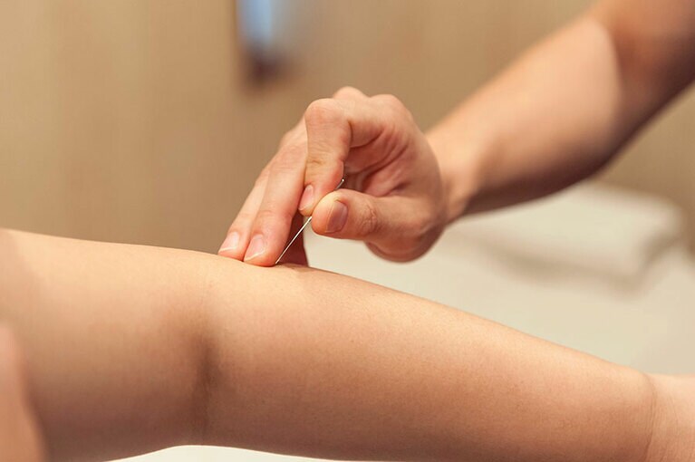 くすぐったいのとも違う、不思議な感覚。