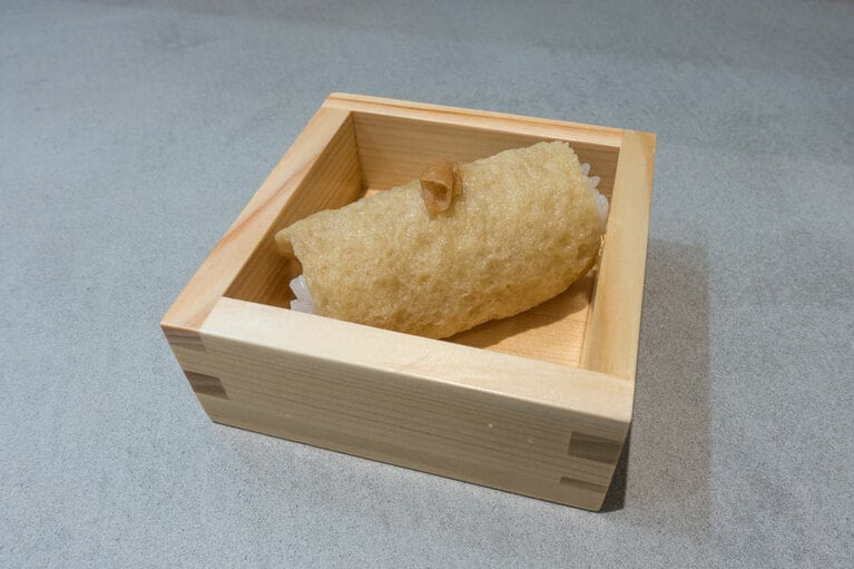 お稲荷さん 1,200円(6個入り)。