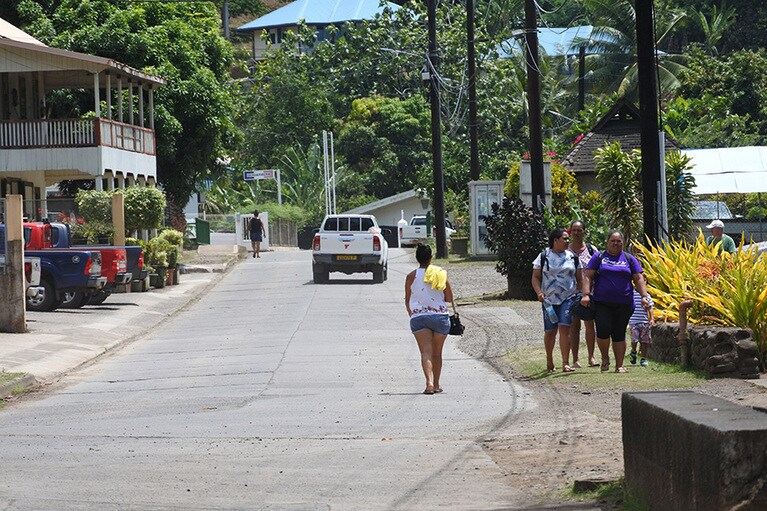 ヒバオア島の中心地、アツオナの町。