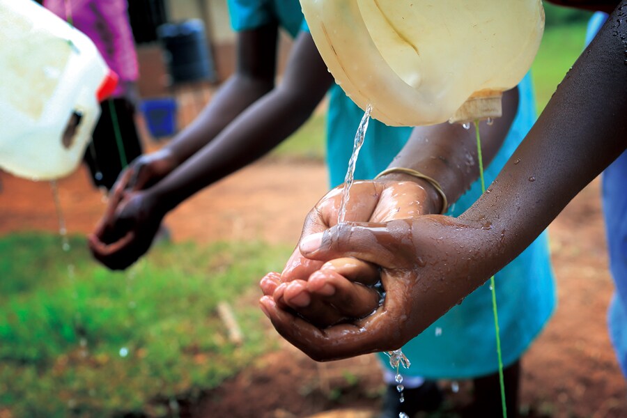 ウォシュボンを購入することで、ウガンダのユニセフ手洗い促進活動を支援できると知ったlatteさんは「小さなことでも貢献できるのはうれしい」と語る。