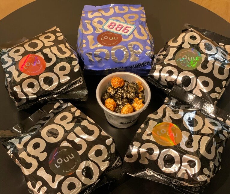 黑大蒜味（黒にんにく）やピリ辛味、昆布＆ほうじ茶味などもあります。