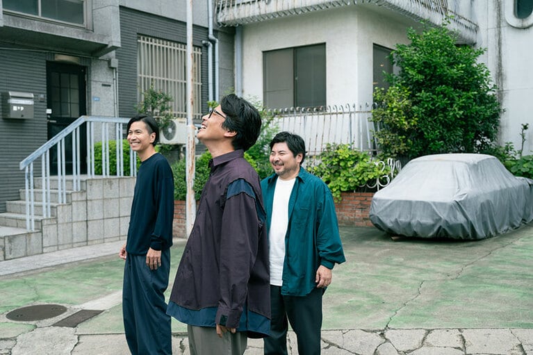 撮影中も和気あいあいとした雰囲気の3人。