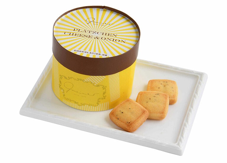 プレッツヒェン チーズ＆オニオン 8個入り 1,080円(税込)。