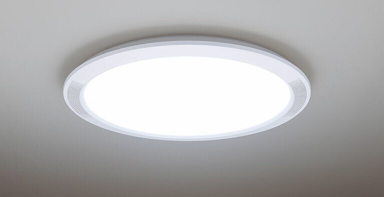 パナソニック「LINK STYLE LED 対応LEDシーリングライトHH-XCF0801A」  23,000円(実勢価格)。