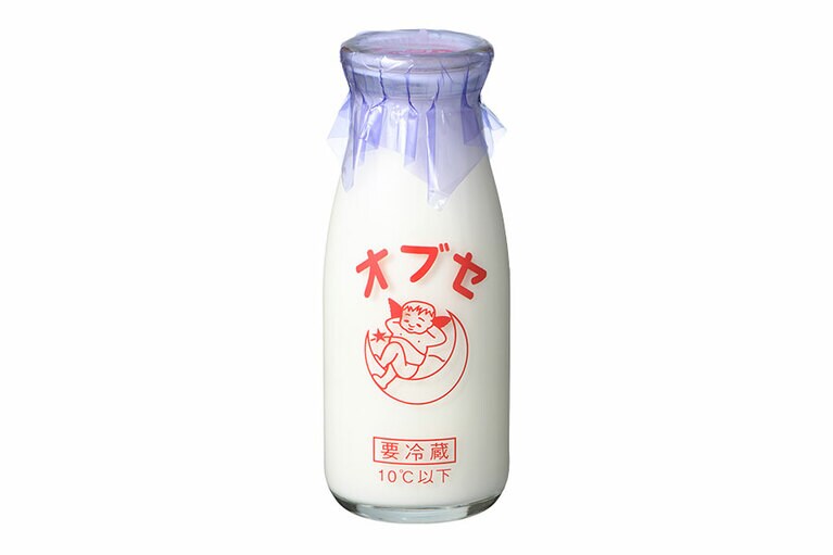180ml 130円(税込)。※編集部調べ。店舗により 130円前後で販売。／オブセ牛乳