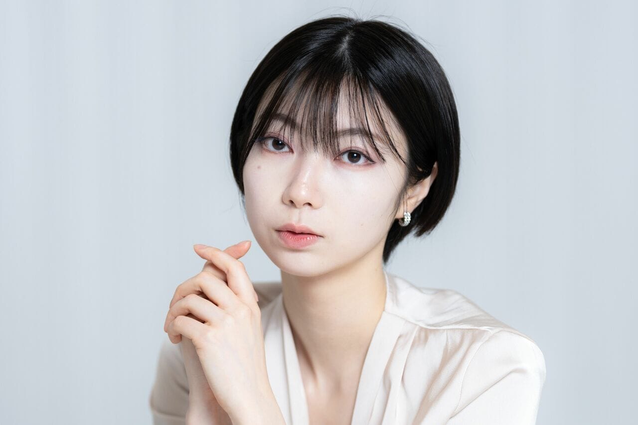 女優の霧華さん(24) ©鈴木七絵/文藝春秋