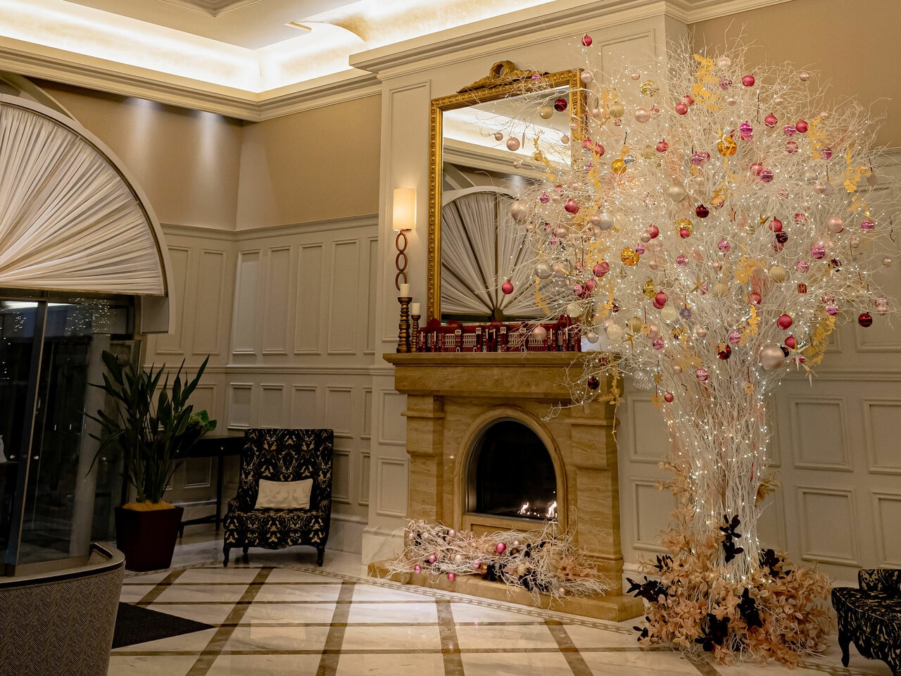 東京ステーションホテルのクリスマスツリー。