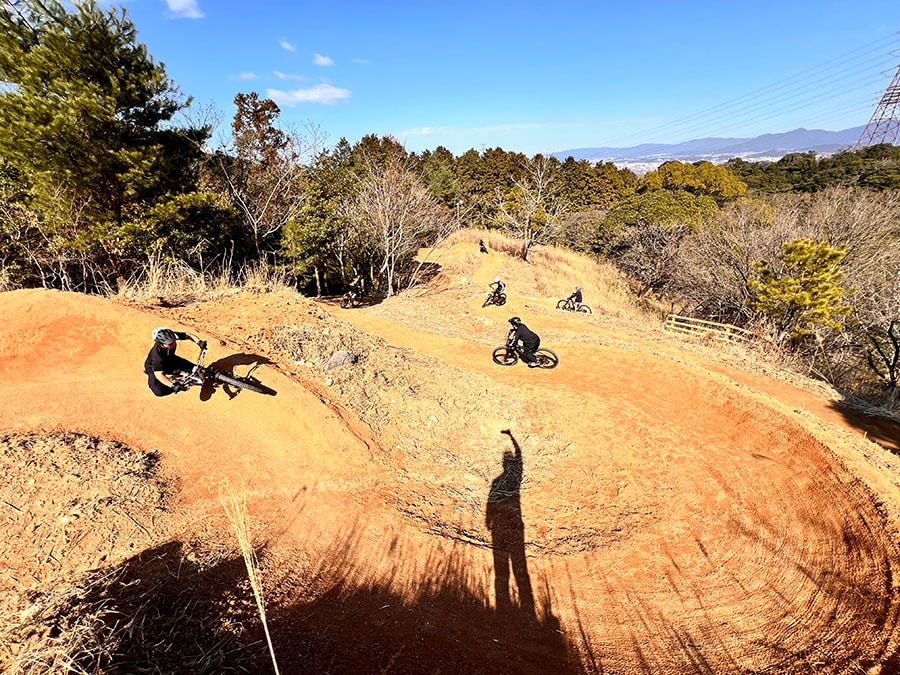 本格的なマウンテンバイクを楽しむこともできる。提供写真。