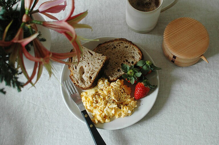 ワンプレートに盛り付けられる直径18センチ。Photo：Yui Otani