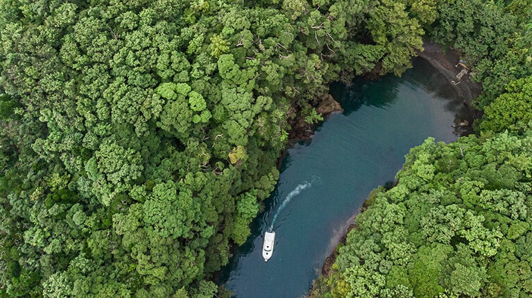 【新潟県】虫谷の入江。