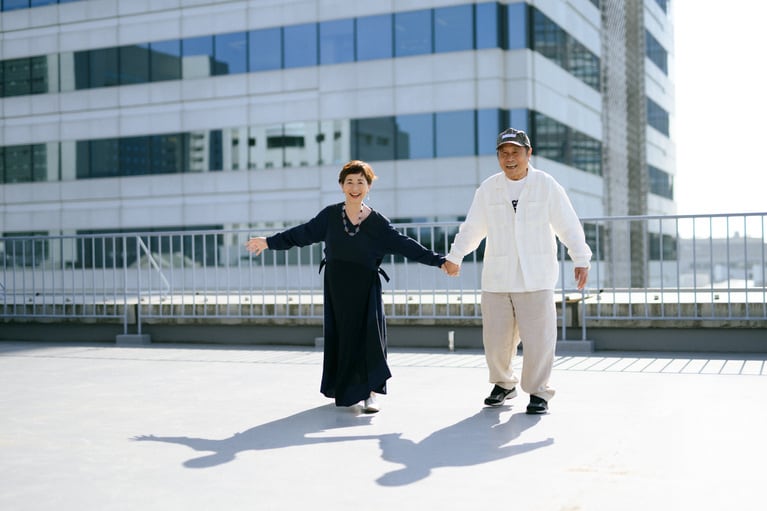 近田春夫さんと阿川佐和子さん。