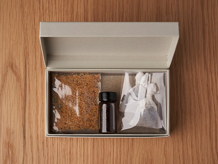 予約は受け取りの2日前までに、電話かHPのReserveationから。