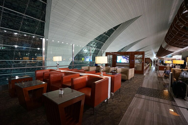 オープンスペースのソファ席は4席が向かい合っているので、グループや家族連れにお勧めだ。