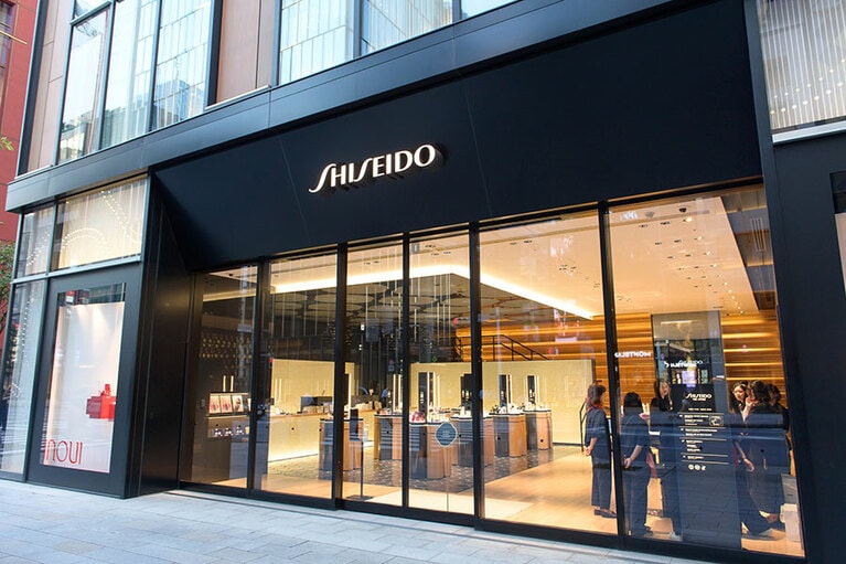 SHISEIDO THE STORE（銀座）の外観。