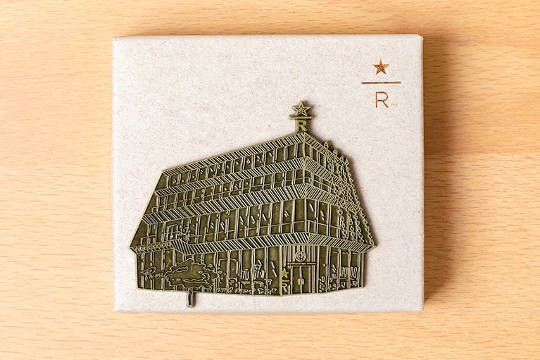 「スターバックス リザーブ マグネット TYO」1,500円。他のロースタリーにはない東京限定デザイン。