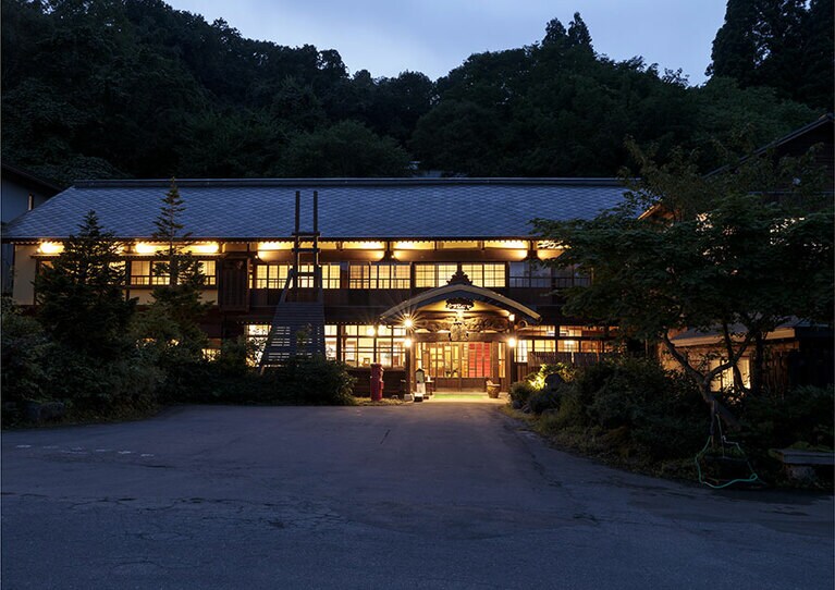 明治時代からの歴史を受け継ぐ蔦温泉旅館。