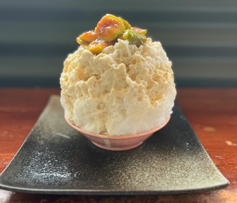 「いちじくの白和えかき氷」2,100円。いちじくの甘さと白和えソースの相性が抜群。