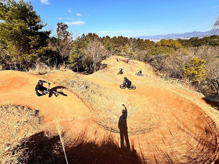 本格的なマウンテンバイクを楽しむこともできる。提供写真。