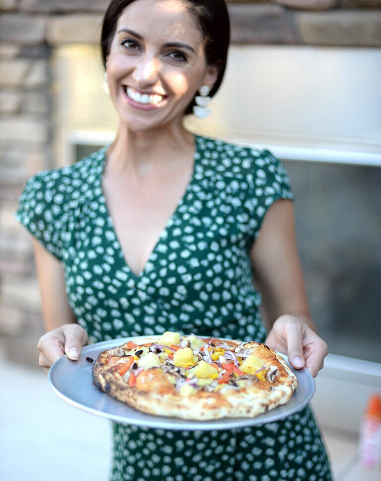 アーモンドが好きで東海岸から移住してきたというアレキシ・ロドリゲスさん。
