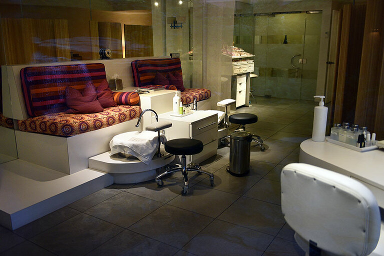 マニキュア、ペディキュア専用ルーム。