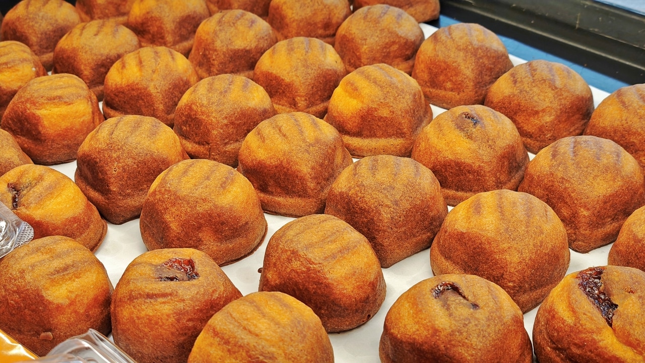 見た目からは想像できない、変化に富んだ食感を楽しめます。