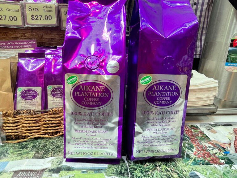 「アイカネ・カウ・コーヒー」のパッケージには、認証マークが付いています。