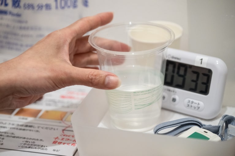 前処置に用いる下剤には複数の種類があり、服用量や効果が出るまでの時間、味はさまざま。