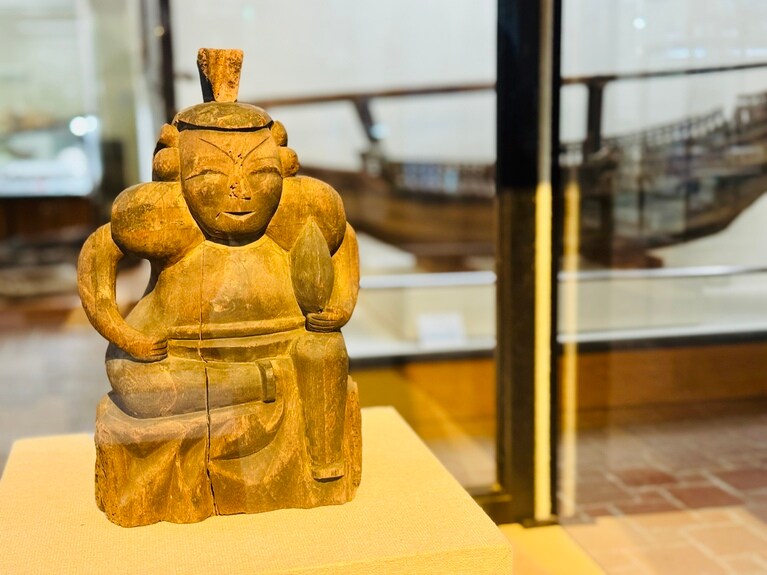 国重要有形民俗文化財の『エベスサン』。漁の神様として漁師が信仰した恵比寿神で、明治時代につくられたもの。