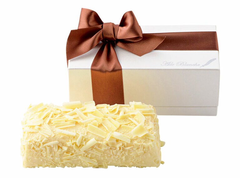［Aile Blanche(エル ブランシュ)］「白いガトーショコラ」300g 2,800円。賞味・消費期限：5日。