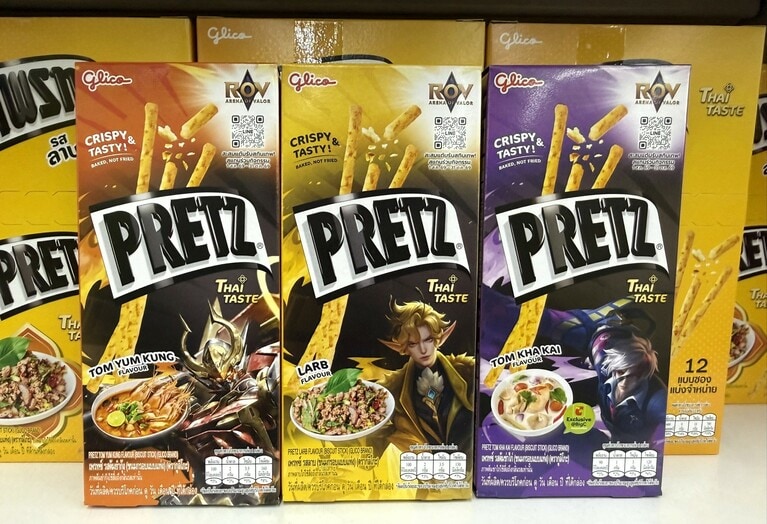 タイらしいフレーバーが楽しめるプリッツ（各12バーツ）。