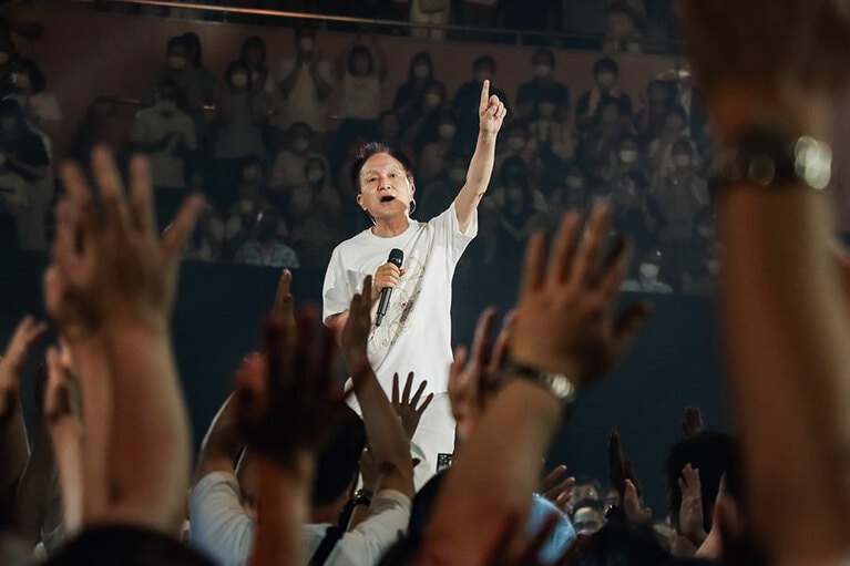 小田和正さん。　©FAR EAST CLUB INC.