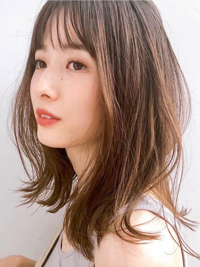 抜け感たっぷりの甘めミディアム。