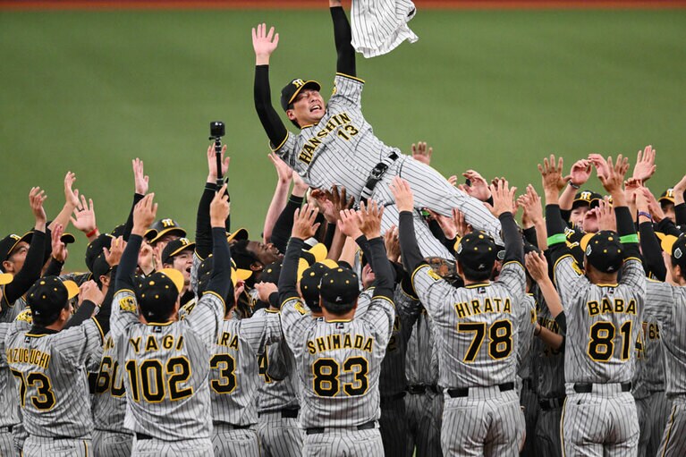 38年ぶりに日本一を達成した阪神タイガース／撮影　文藝春秋