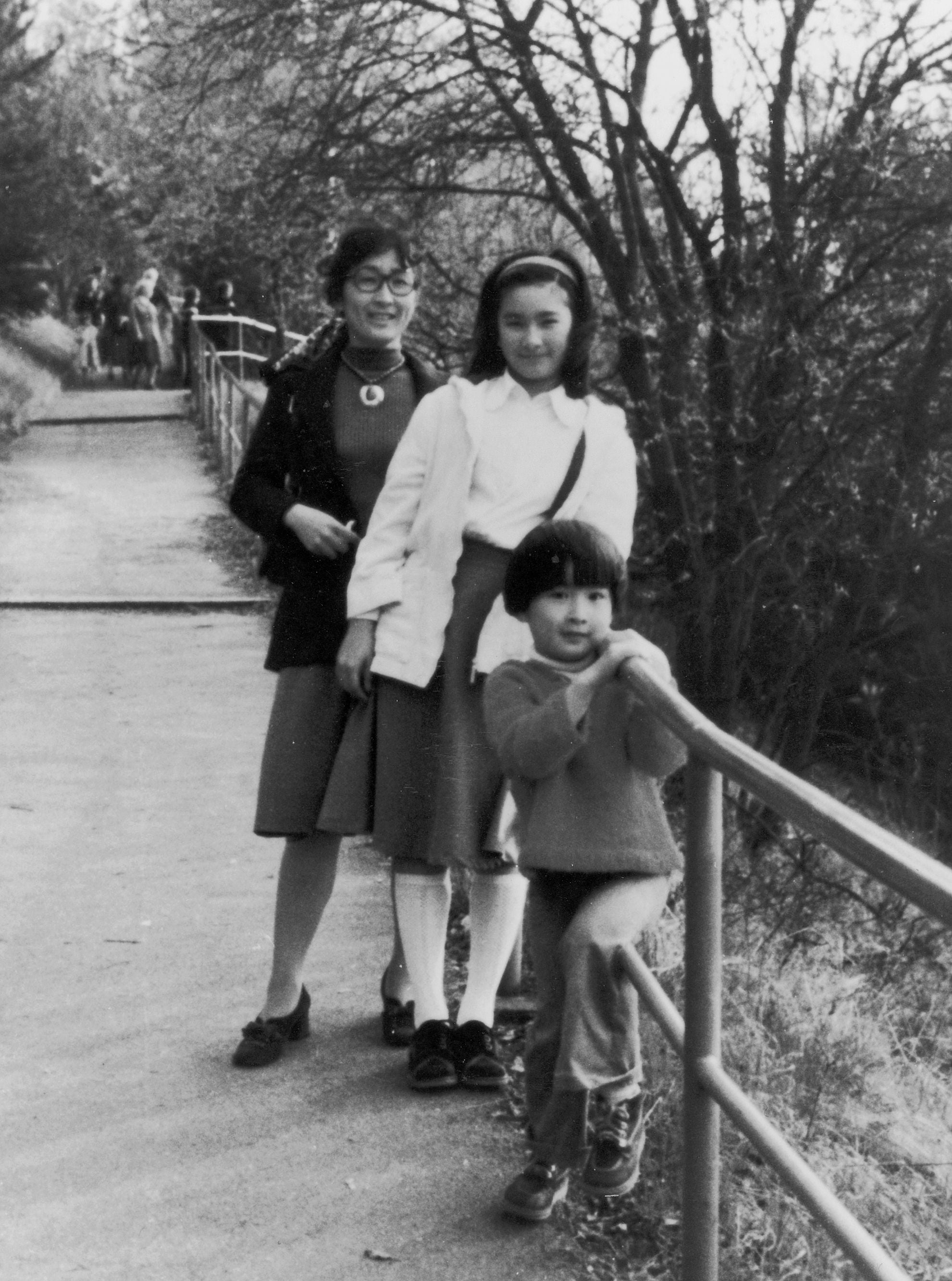 昭和53年ウィーンにて。母・和代さん、弟・舟さんと　宮内庁提供