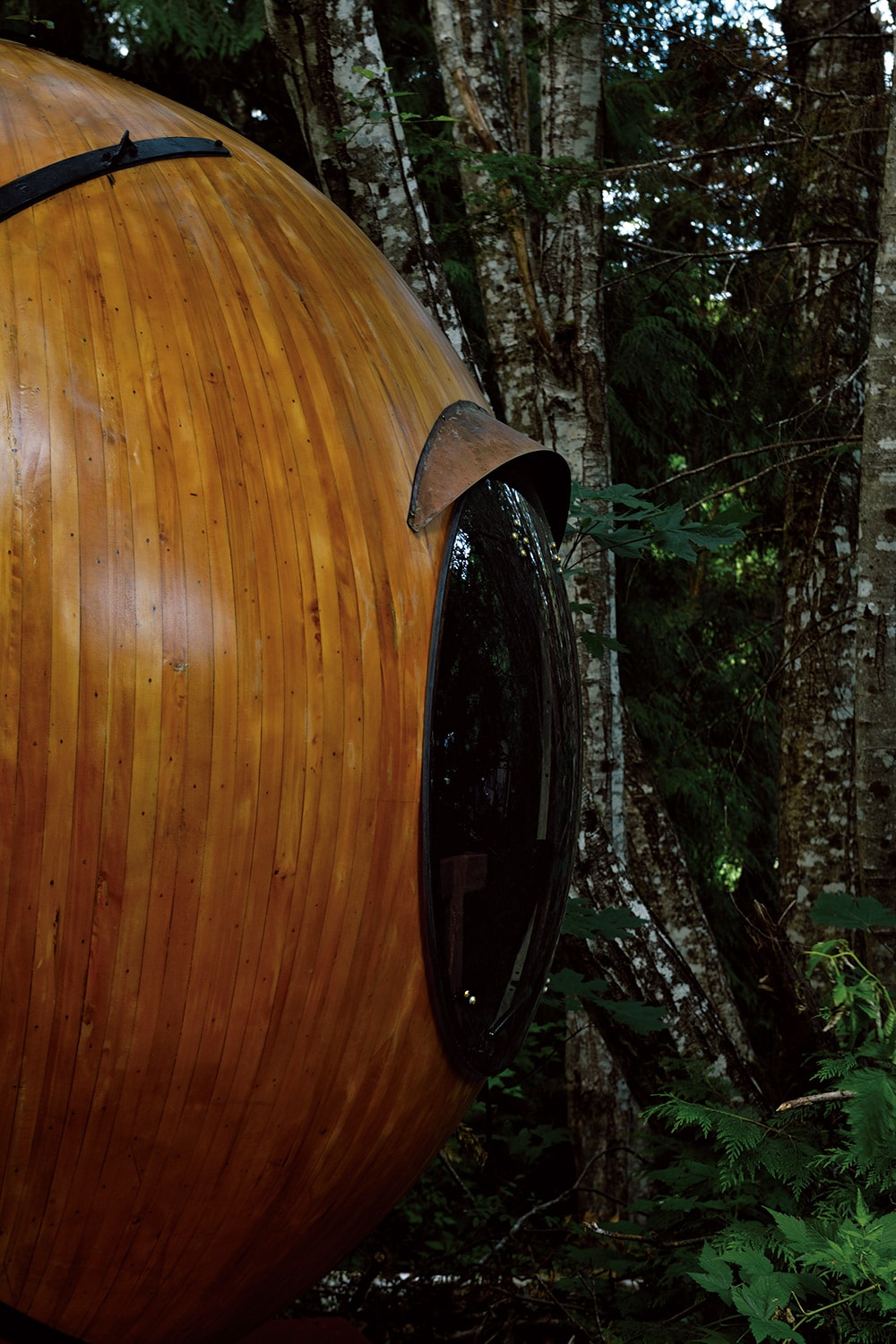 2機目に制作された「エリン」。州内に自生するマツ科の常緑針葉樹シトカ・スプルース材を使用。