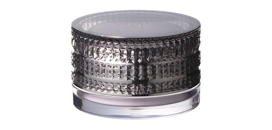 AQ ミリオリティ フェイスパウダー エレガントグレース 10g。