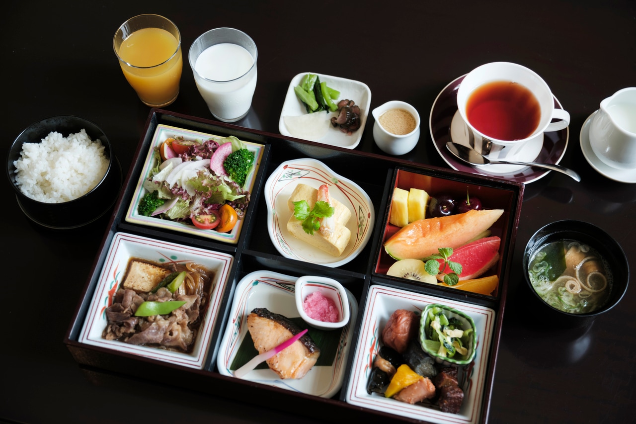 彩り豊かな松花堂弁当。