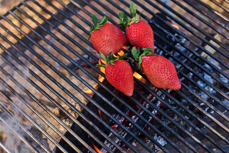 焼く前にひと口、食べ比べしてみて。新鮮な食の体験に、出会えるはず。