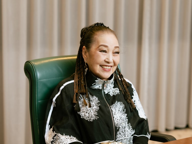 文藝春秋にて。